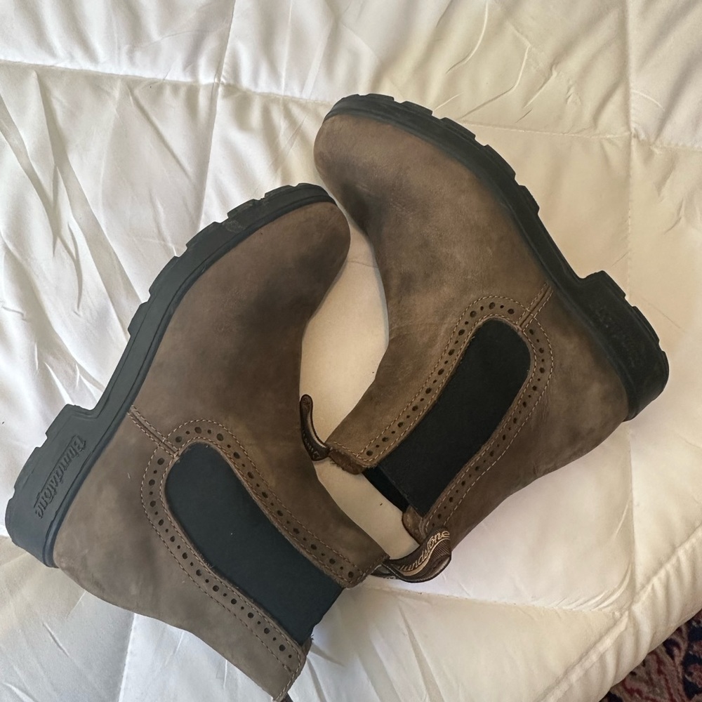 rustic women’s blundstones